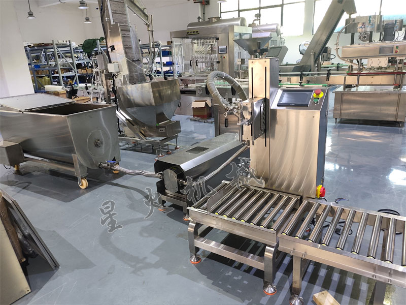 單頭醬料稱重灌裝機(jī)