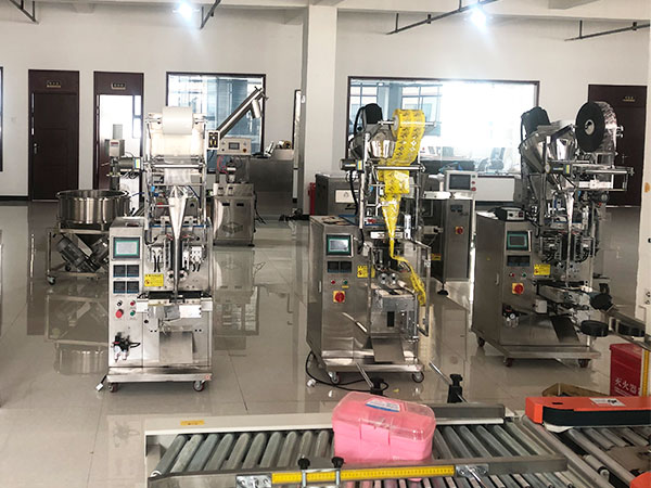 四川食品包裝機(jī)械實(shí)拍圖